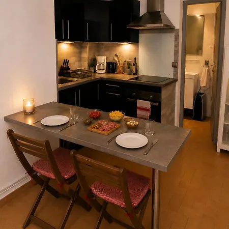 A 100m - A Pied - Stationnement Gratuit - 3 Pers Appartement