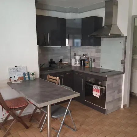 Plage A 100M - Tout A Pied - Stationnement Gratuit - 3 Pers アパート